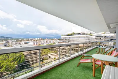 Vue générale sur la montagne ou vue sur la montagne depuis l'appartement