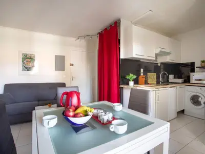 Cuisine ou kitchenette dans l'établissement Apartment La Calmeraie by Interhome