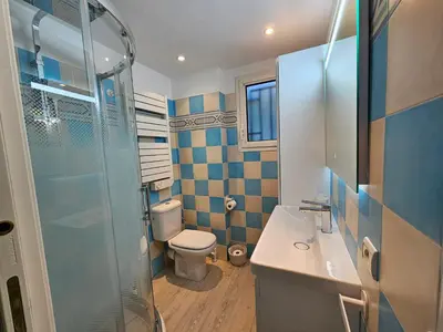 Salle de bains dans l'établissement Plage la Salis 3 chambres, Jardin - 3 bedrooms