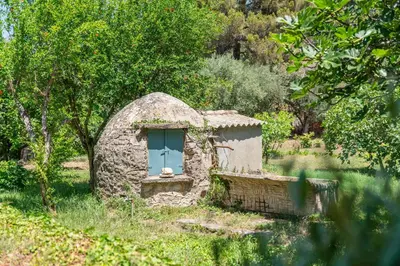 Jardin de l'établissement Domaine des Encourdoules