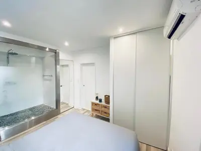 Un ou plusieurs lits dans un hébergement de l'établissement CAUVI - Antibes Centre, WIFI, Climatisation, 4 personnes
