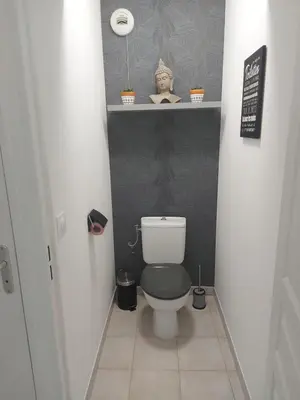 Salle de bains dans l'établissement Appartement Antibes juan les pins piscine et mer a 200m