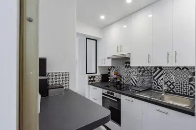 Cuisine ou kitchenette dans l'établissement Cannes Palm Beach district 2 min to the beaches