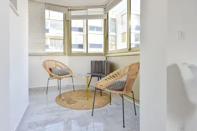 Coin salon dans l'établissement Cannes Palm Beach district 2 min to the beaches