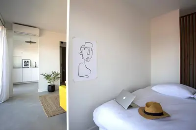 Un ou plusieurs lits dans un hébergement de l'établissement Juan les pins, près de la plage