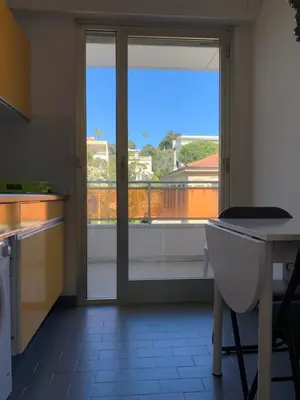 Balcon ou terrasse dans l'établissement Cannes Standing proche Croisette