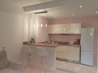 Cuisine ou kitchenette dans l'établissement GOLFE PARADISE
