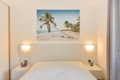 Un ou plusieurs lits dans un hébergement de l'établissement 3-Br Apartment 3 minutes to the Croisette