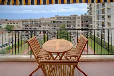 Balcon ou terrasse dans l'établissement IMMOGROOM - Very Pleasant and Bright - Cozy - Shops