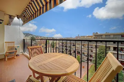 Balcon ou terrasse dans l'établissement IMMOGROOM - Very Pleasant and Bright - Cozy - Shops