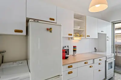 Cuisine ou kitchenette dans l'établissement Majestic Apartment