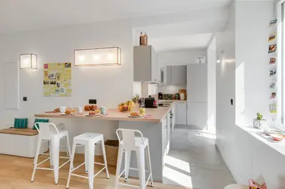 Cuisine ou kitchenette dans l'établissement Gold Apartment