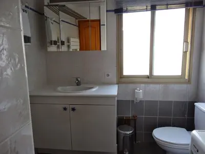Salle de bains dans l'établissement Les Ondes - Terrasse RdC Villa Calme Parking Proche Plage