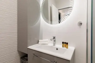 Salle de bains dans l'établissement Fettolina