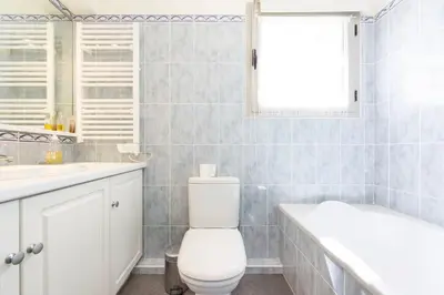 Salle de bains dans l'établissement Salvy 2 bedrooms near the beach 300 meters