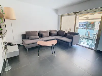 Coin salon dans l'établissement Appartements de Standing Cannes Centre