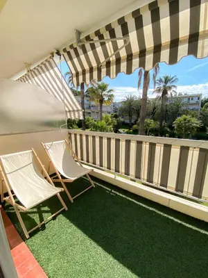 Balcon ou terrasse dans l'établissement Superb Apartment In Cannes With Magnificent View !