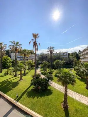 Jardin de l'établissement Superb Apartment In Cannes With Magnificent View !