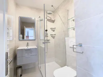 Salle de bains dans l'établissement Studio luxueux et spacieux avec terrasse