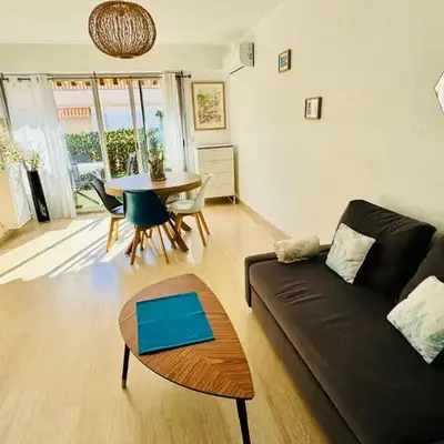 T2 appartement Golfe Juan 47m2 plages et port