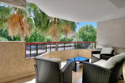 Balcon ou terrasse dans l'établissement Luxury flat with balcony - city center Cannes