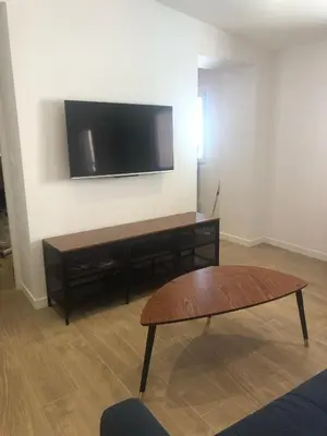 Télévision ou salle de divertissement dans l'établissement NEW - 2 pièces Vieil Antibes - Marché provençal