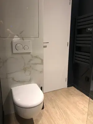 Salle de bains dans l'établissement NEW - 2 pièces Vieil Antibes - Marché provençal