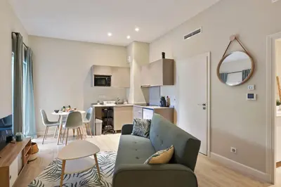Cuisine ou kitchenette dans l'établissement Appartement des Anges - Welkeys