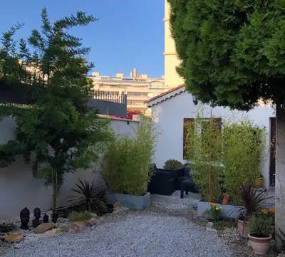 Jardin de l'établissement Studio Bijou Plage Antibes Juan-les-Pins