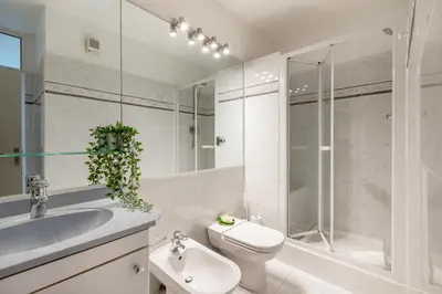 Salle de bains dans l'établissement 45 Croisette Apartment - Prime Location - Beach & Palais by Foot - AC