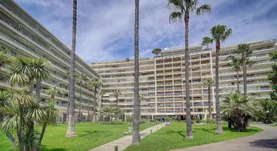 Jardin de l'établissement 45 Croisette Apartment - Prime Location - Beach & Palais by Foot - AC