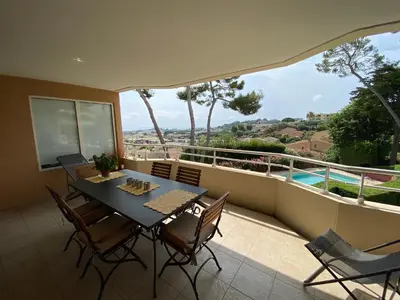 Piscine de l'établissement Le Beauvert - StayInAntibes ou située à proximité