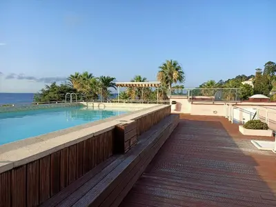 Piscine de l'établissement Résidence L'Iliade Appartement à 5 mn des plages Vue mer Parking gratuit ou située à proximité