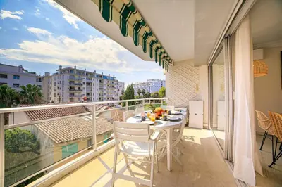 Balcon ou terrasse dans l'établissement Le Bain De Soleil - Le Bain De Soleil 5 star Two bedroom apartment