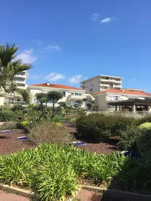 Jardin de l'établissement Bord de mer Juan les Pins