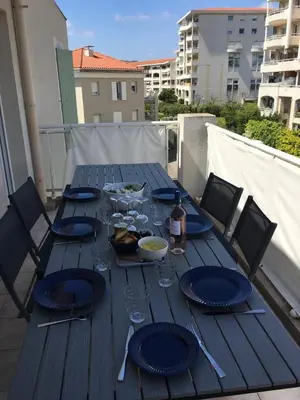Balcon ou terrasse dans l'établissement Bord de mer Juan les Pins