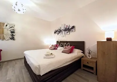 Un ou plusieurs lits dans un hébergement de l'établissement Calm and Modern 1 Bedroom City Centre Cannes