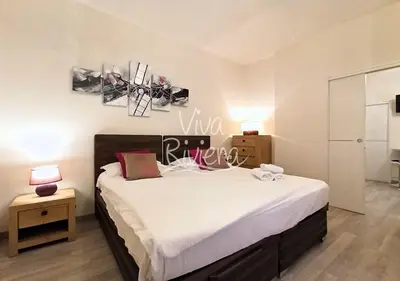 Un ou plusieurs lits dans un hébergement de l'établissement Calm and Modern 1 Bedroom City Centre Cannes