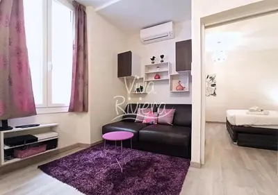 Coin salon dans l'établissement Calm and Modern 1 Bedroom City Centre Cannes