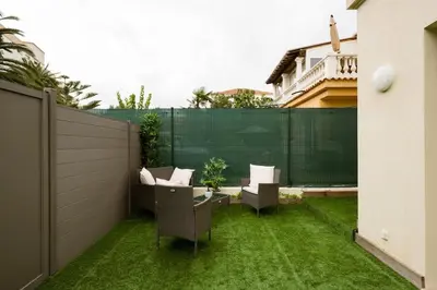 Jardin de l'établissement Stylish New 1 bedroom apartment in juan les pins
