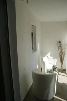 Coin salon dans l'établissement Loft ravissant avec piscine