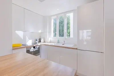 Cuisine ou kitchenette dans l'établissement 2Br 3 min from the center & the Croisette