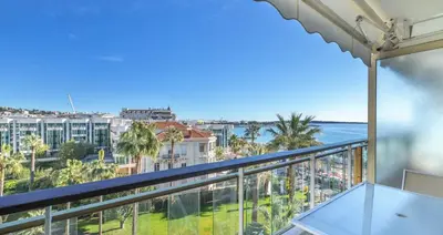 Balcon ou terrasse dans l'établissement Agence des Résidences - Appartements privés du 45 CROISETTE - Superieur