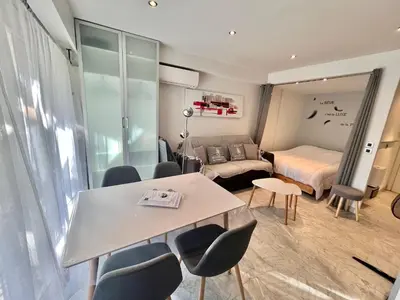 Coin salon dans l'établissement Jolies Lavandes, by Welcome to Cannes