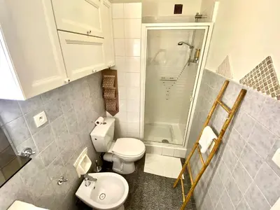 Salle de bains dans l'établissement Le Nouveau Port SCLS - Wifi, Clim, Croisette