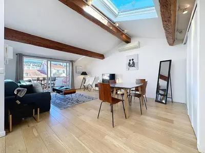 Coin salon dans l'établissement Rooftop terrasse 1 bedroom in rue d'Antibes, 5 min from the Croisette 214