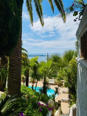 Piscine de l'établissement Somptuous exotic villa in Cannes ou située à proximité