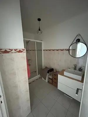 Salle de bains dans l'établissement Appartement 60m2 à 500m des plages