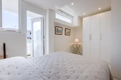 Un ou plusieurs lits dans un hébergement de l'établissement Luxurious 2-room Apartment in Palm Beach