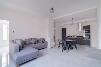 Cuisine ou kitchenette dans l'établissement VILLA J